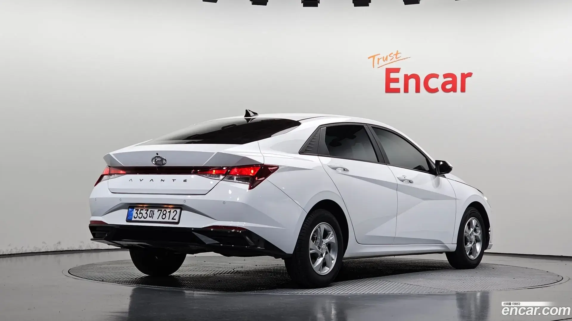 Main__Slider__Photo:AVANTE Hyundai 2021.11-1