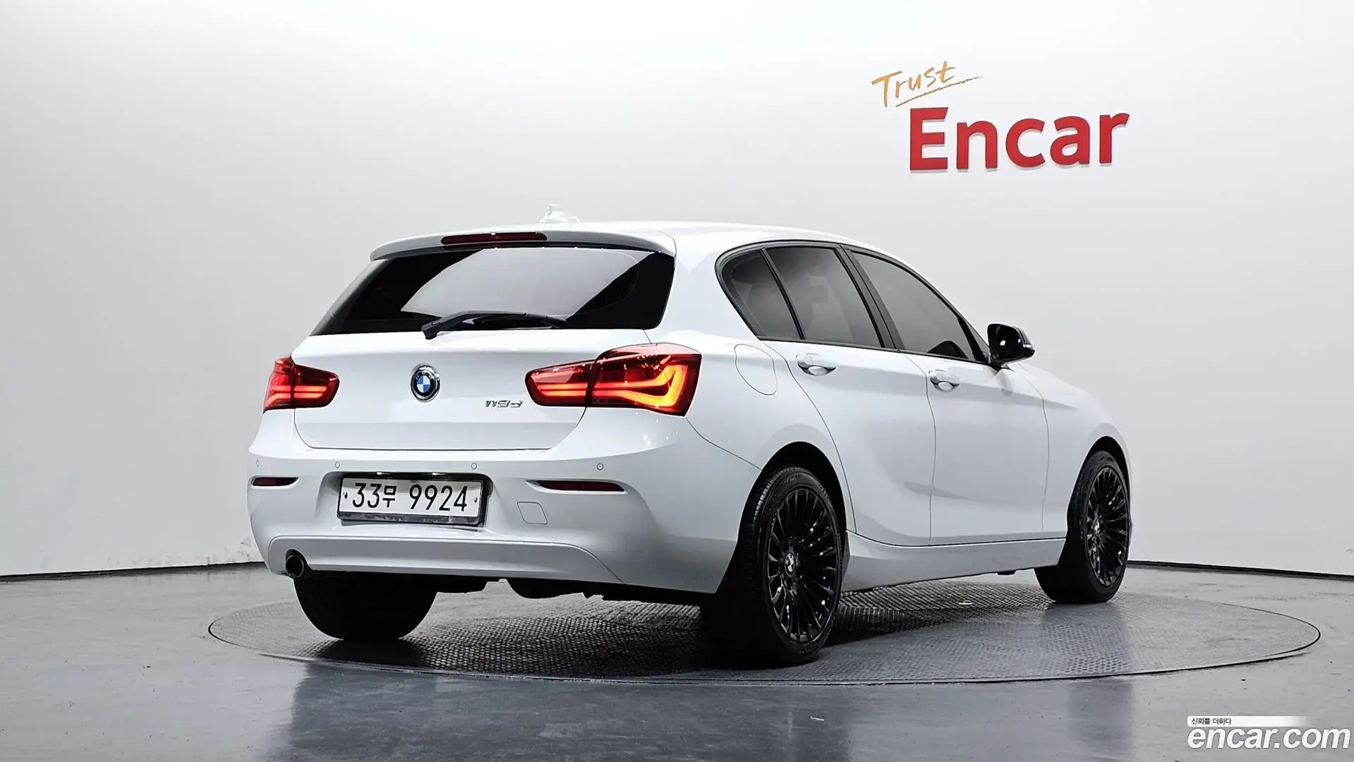 Main__Slider__Photo:1-Series BMW 2016.8-1