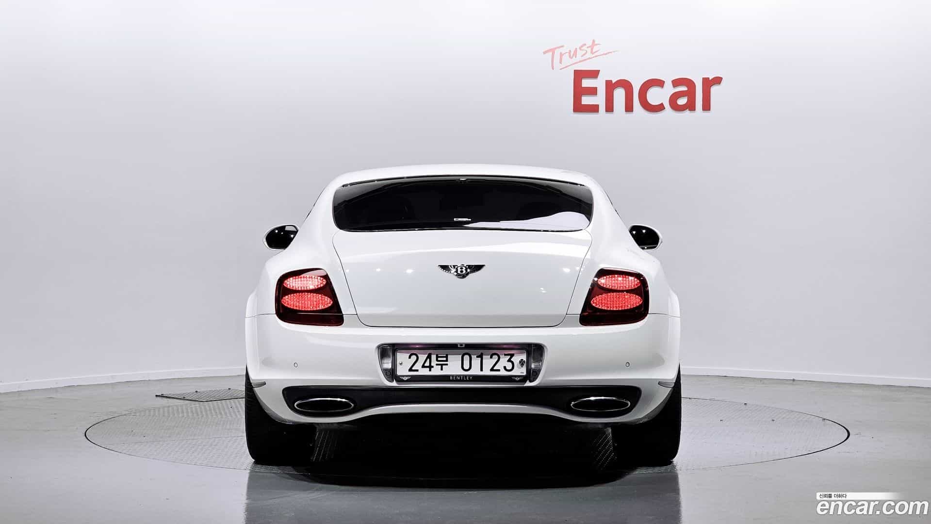 Continental Bentley 2010.11-OUTER-004