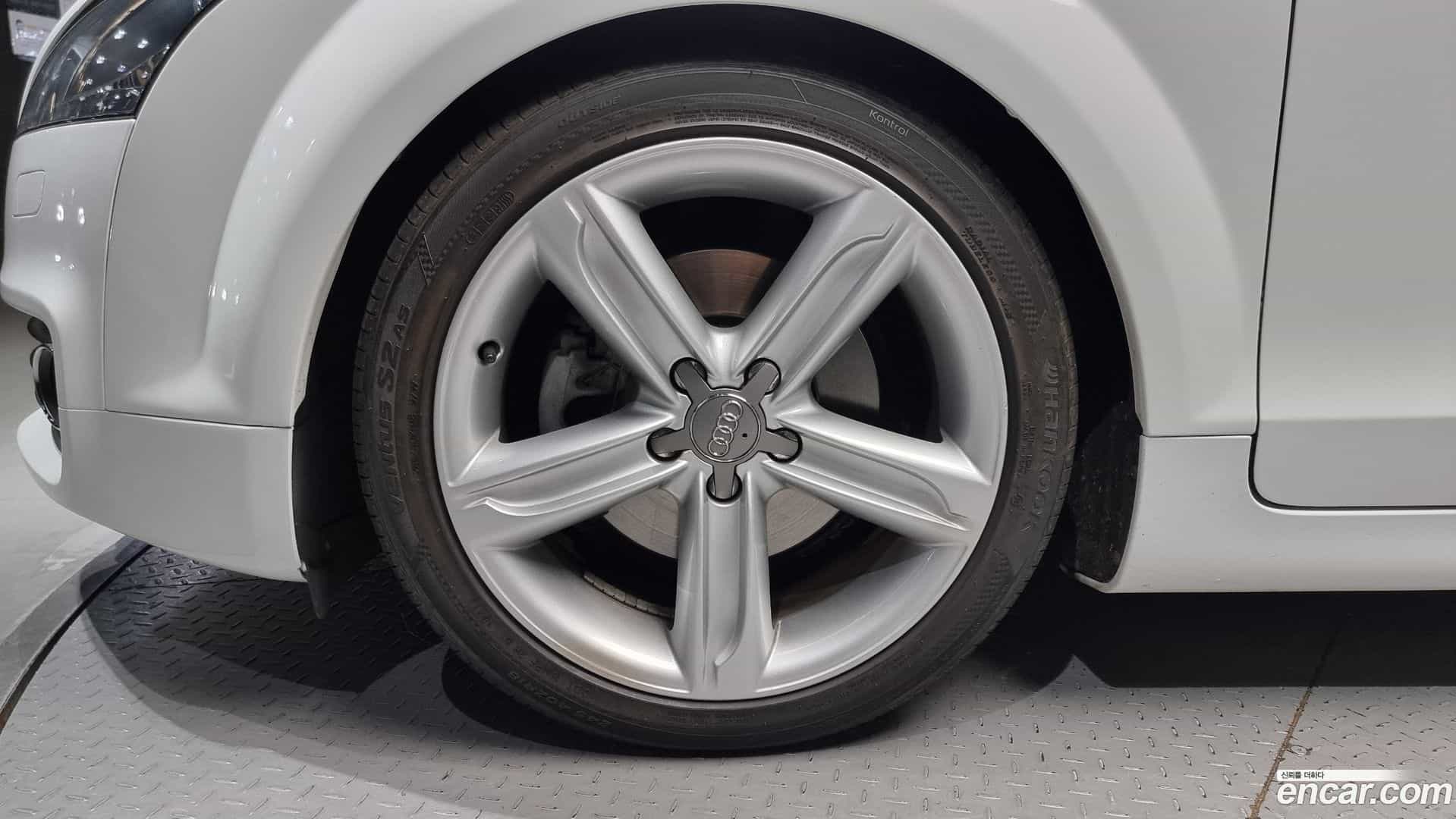 TT Audi 2013.11-OUTER-005