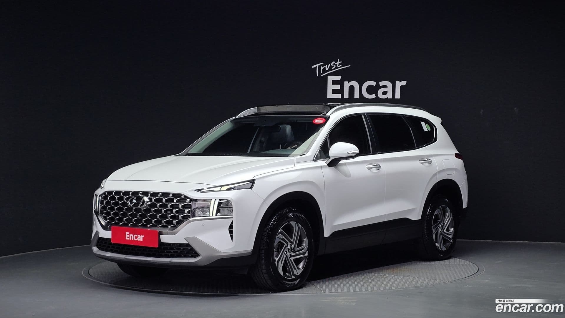 Main__Slider__Photo:Santafe Hyundai 2022.10-0