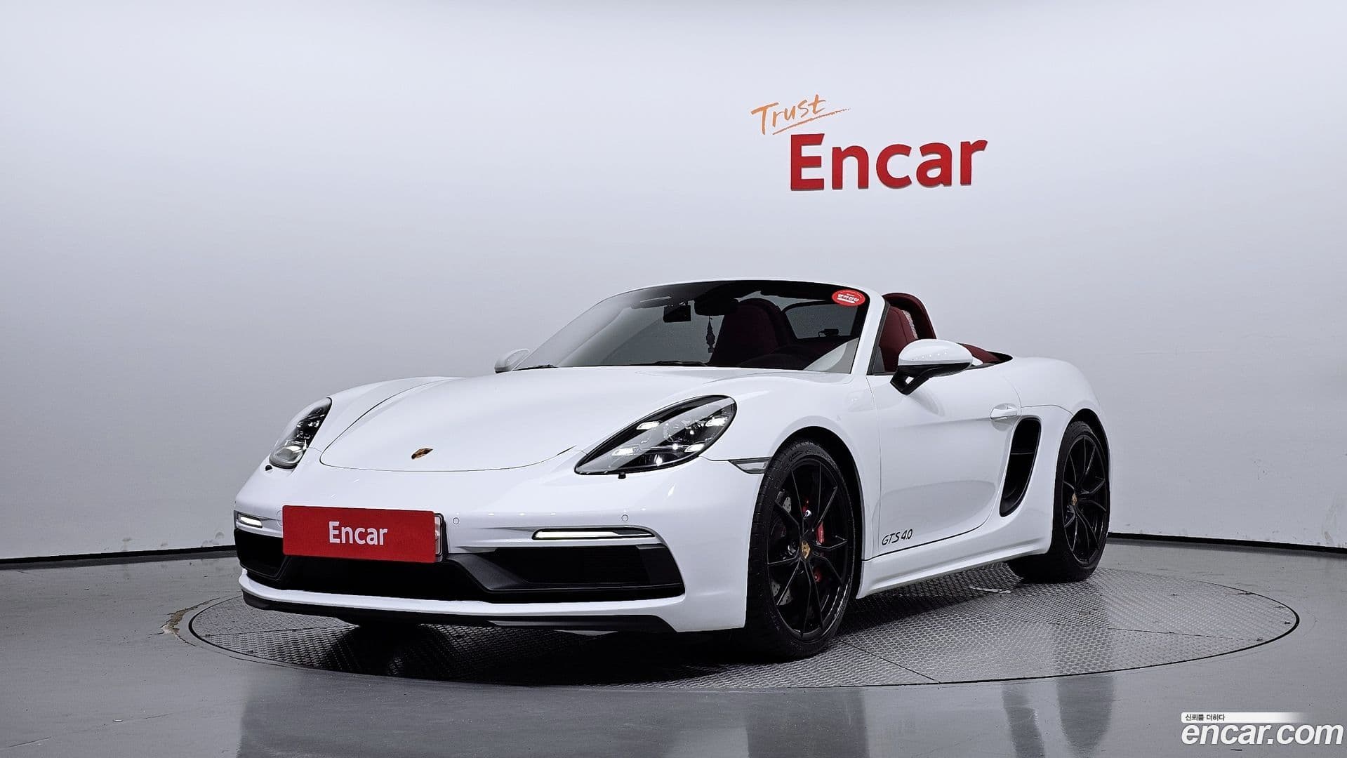 Main__Slider__Photo:718 Porsche 2023.8-0