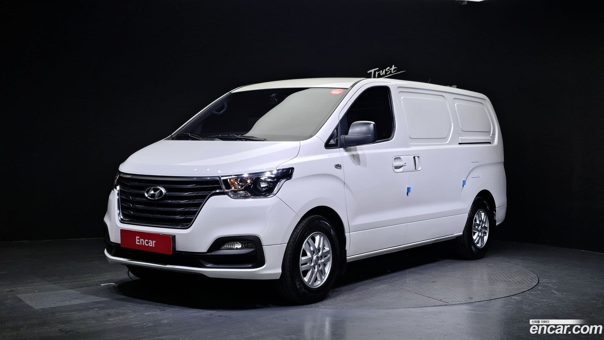 Main__Slider__Photo:Starex Hyundai 2019.2-0