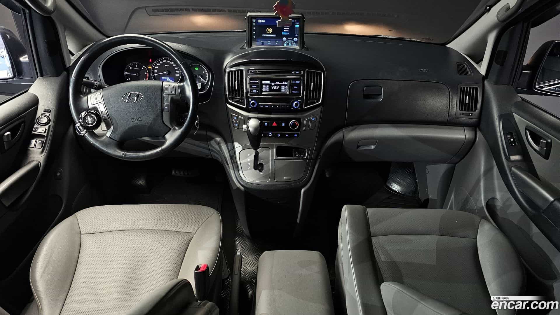 Starex Hyundai 2021.0-INNER-007