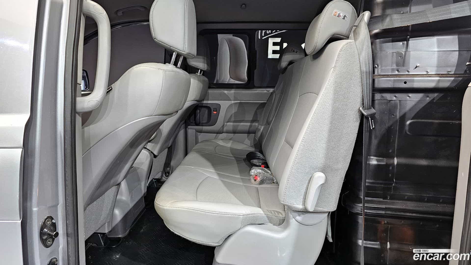 Starex Hyundai 2021.0-OPTION-016