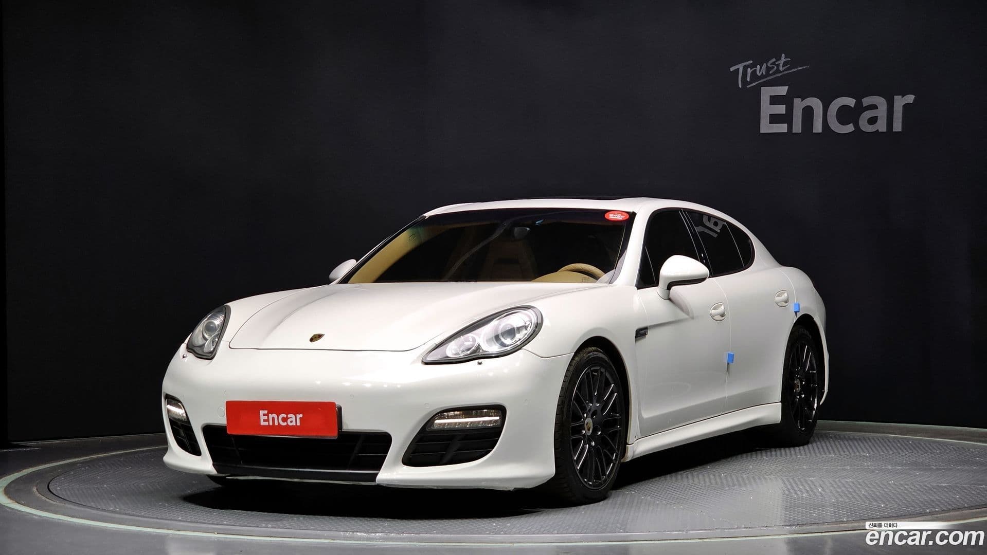 Main__Slider__Photo:Panamera Porsche 2012.6-0