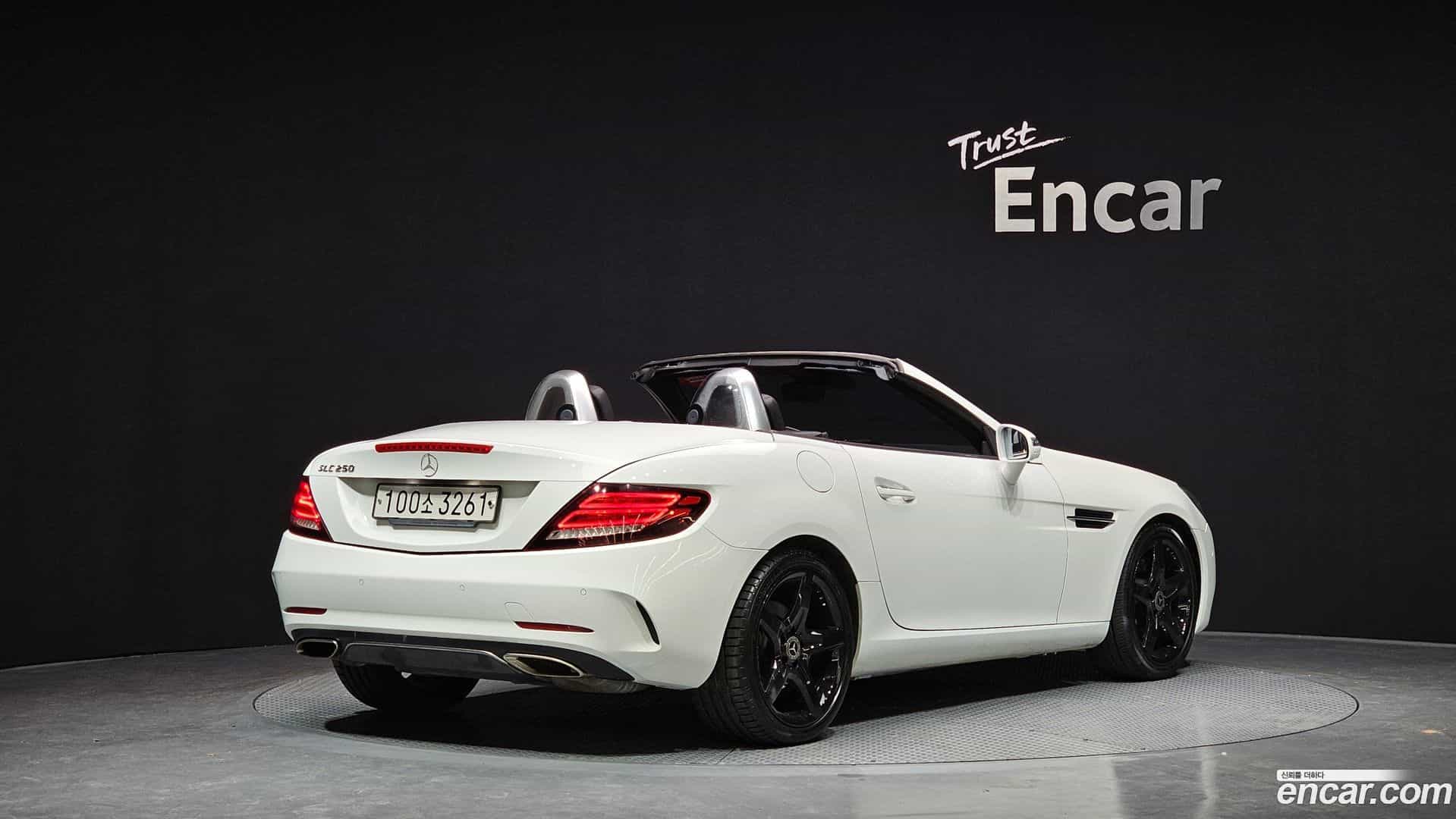 SLC-Class Mercedes-Benz 2019.11-OUTER-002