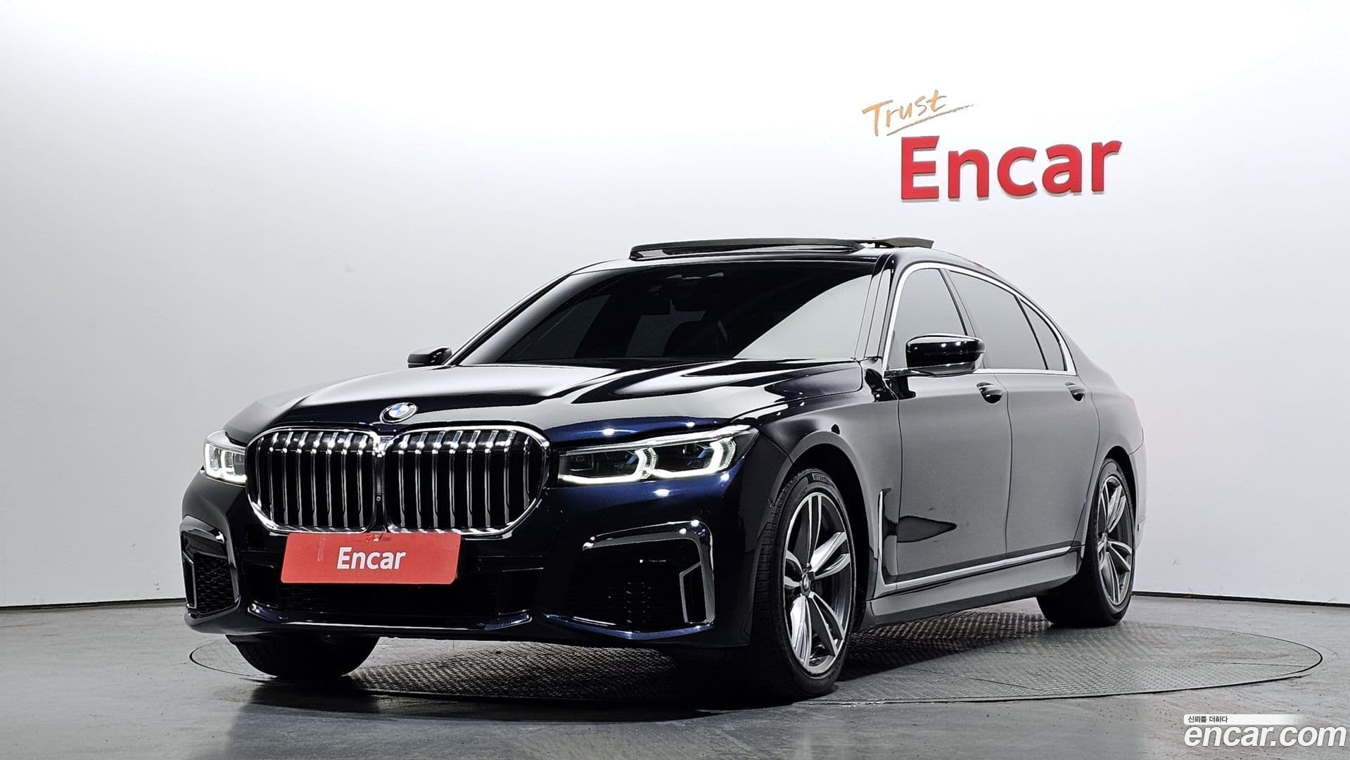 Main__Slider__Photo:7-Series BMW 2018.3-0