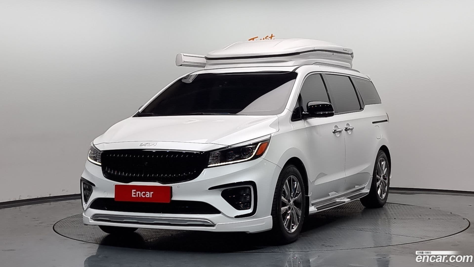Main__Slider__Photo:Canival Kia 2019.6-0