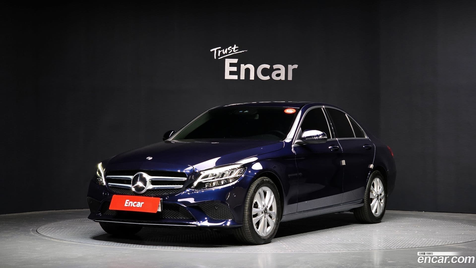 Main__Slider__Photo:C-Class Mercedes-Benz 2019.1-0