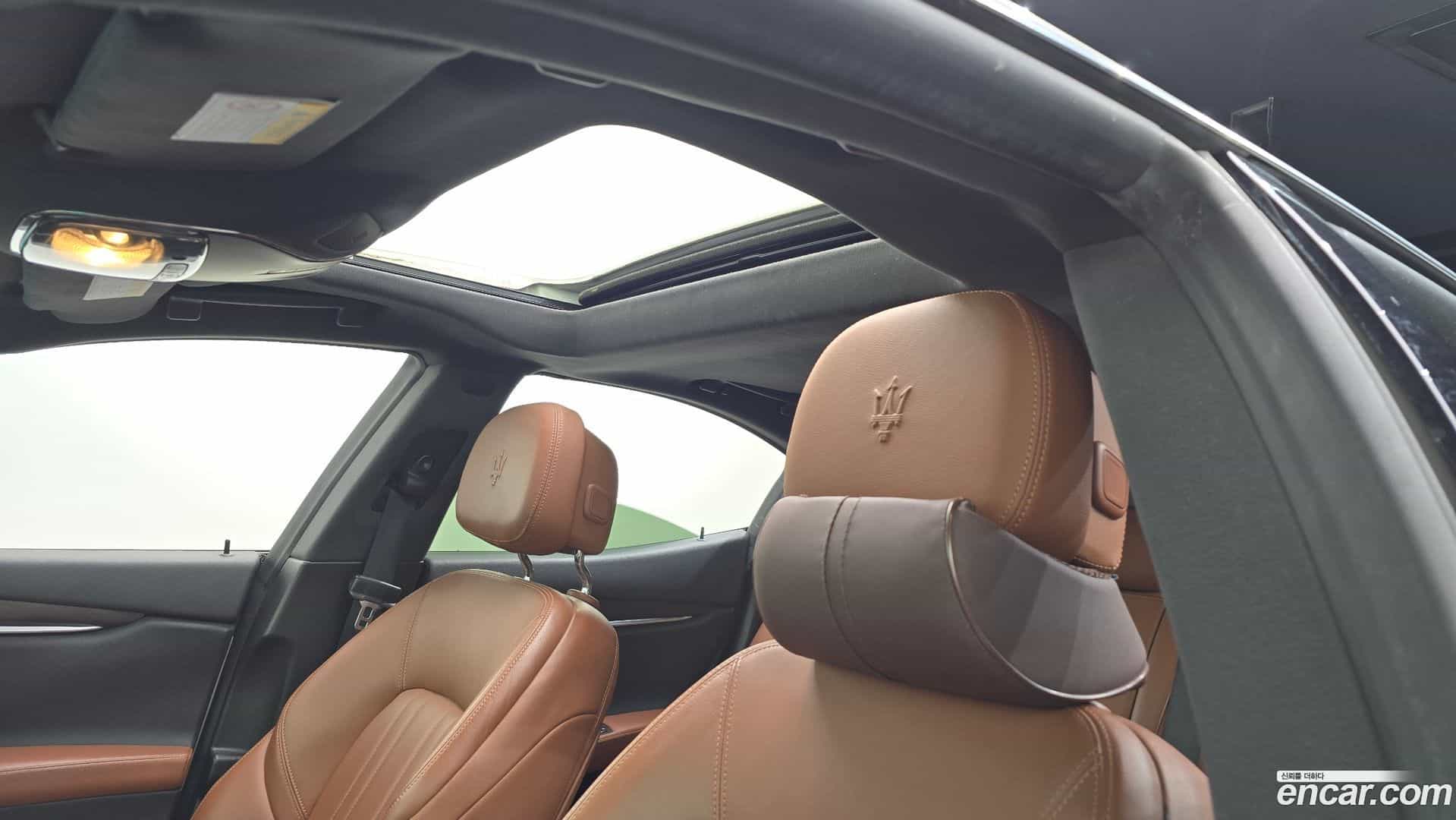 Ghibli Maserati 2015.11-OPTION-023