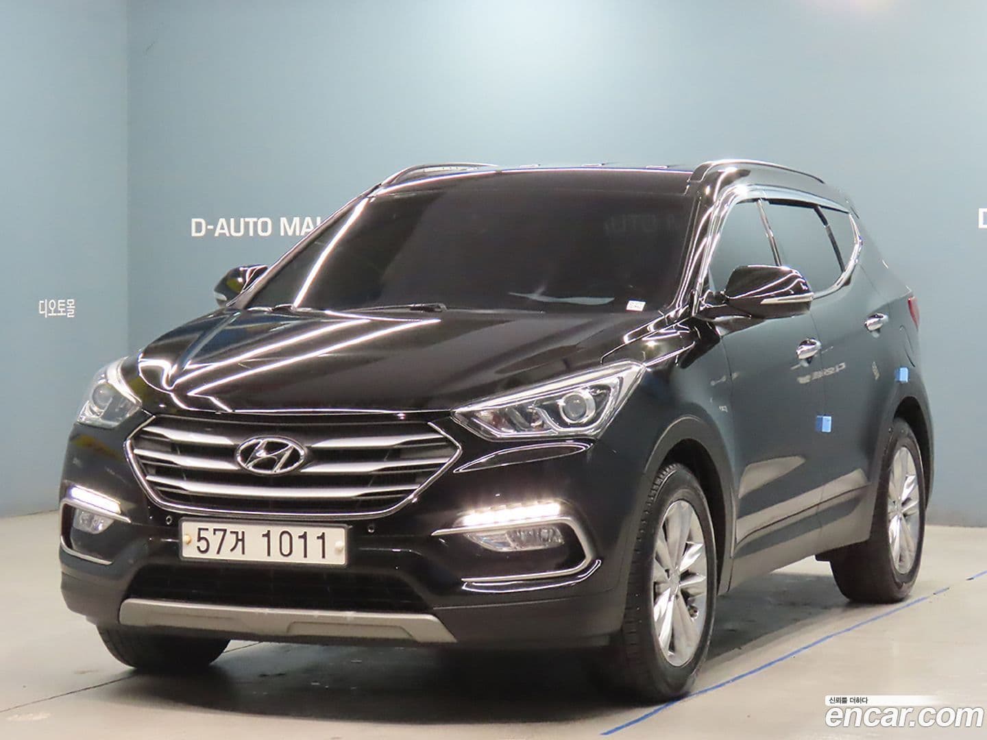 Main__Slider__Photo:Santafe Hyundai 2017.10-0