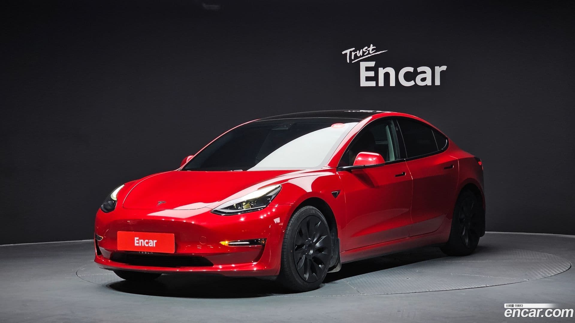Main__Slider__Photo:Model 3 Tesla 2021.2-0