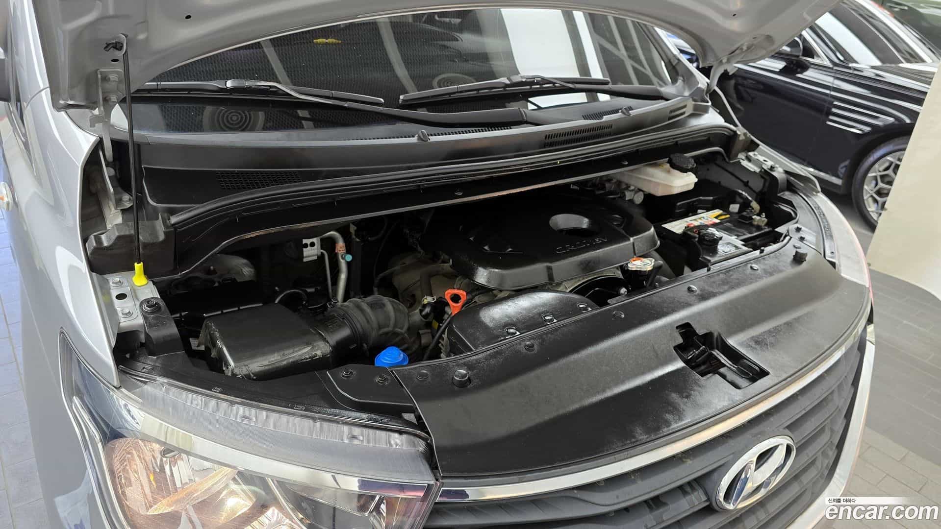 Starex Hyundai 2019.1-INNER-006