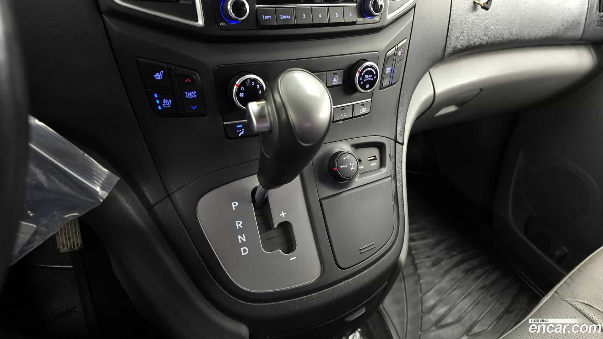 Starex Hyundai 2019.1-INNER-009