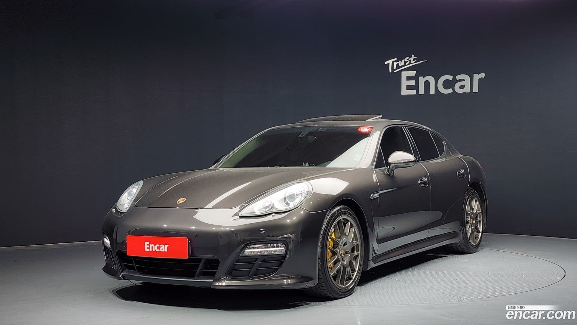 Main__Slider__Photo:Panamera Porsche 2012.4-0