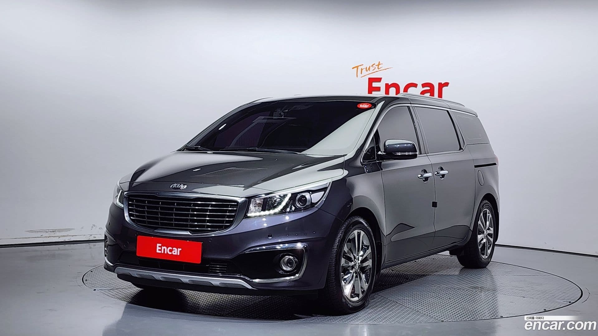 Main__Slider__Photo:Canival Kia 2018.1-0