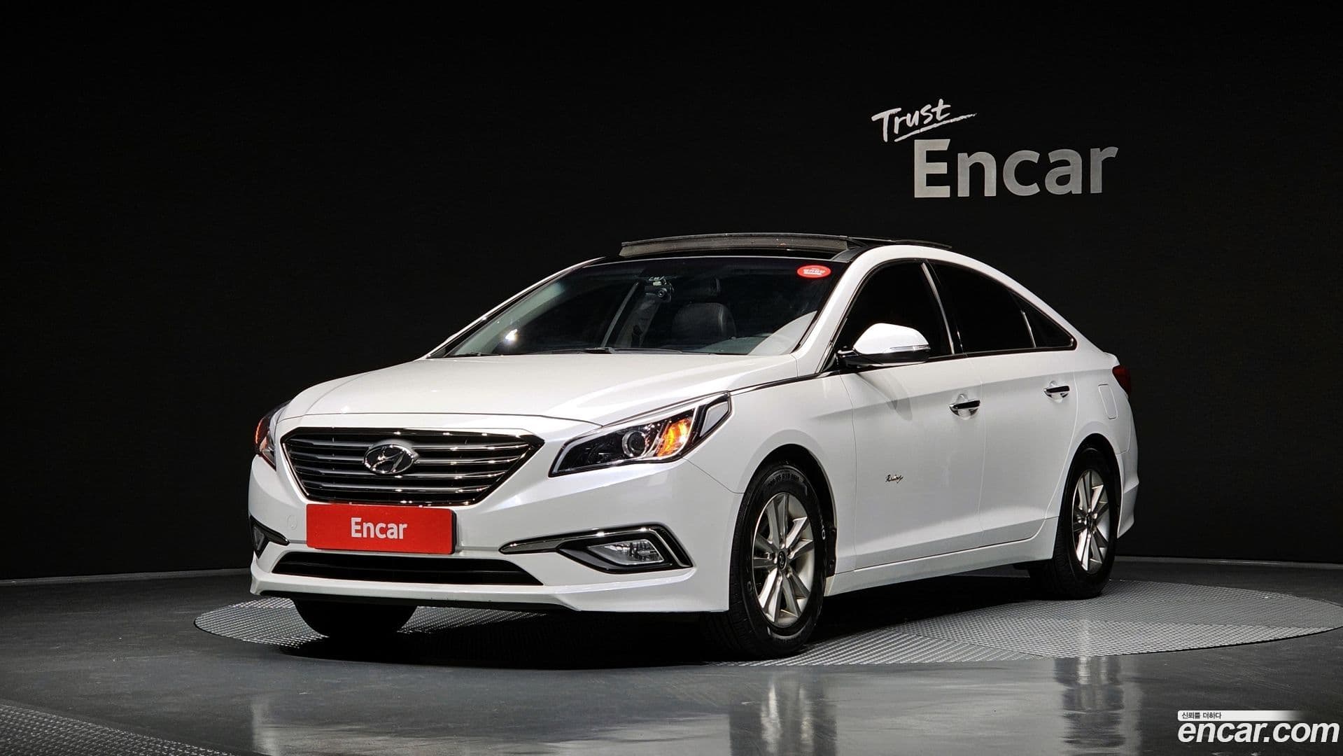 Main__Slider__Photo:Sonata Hyundai 2015.10-0