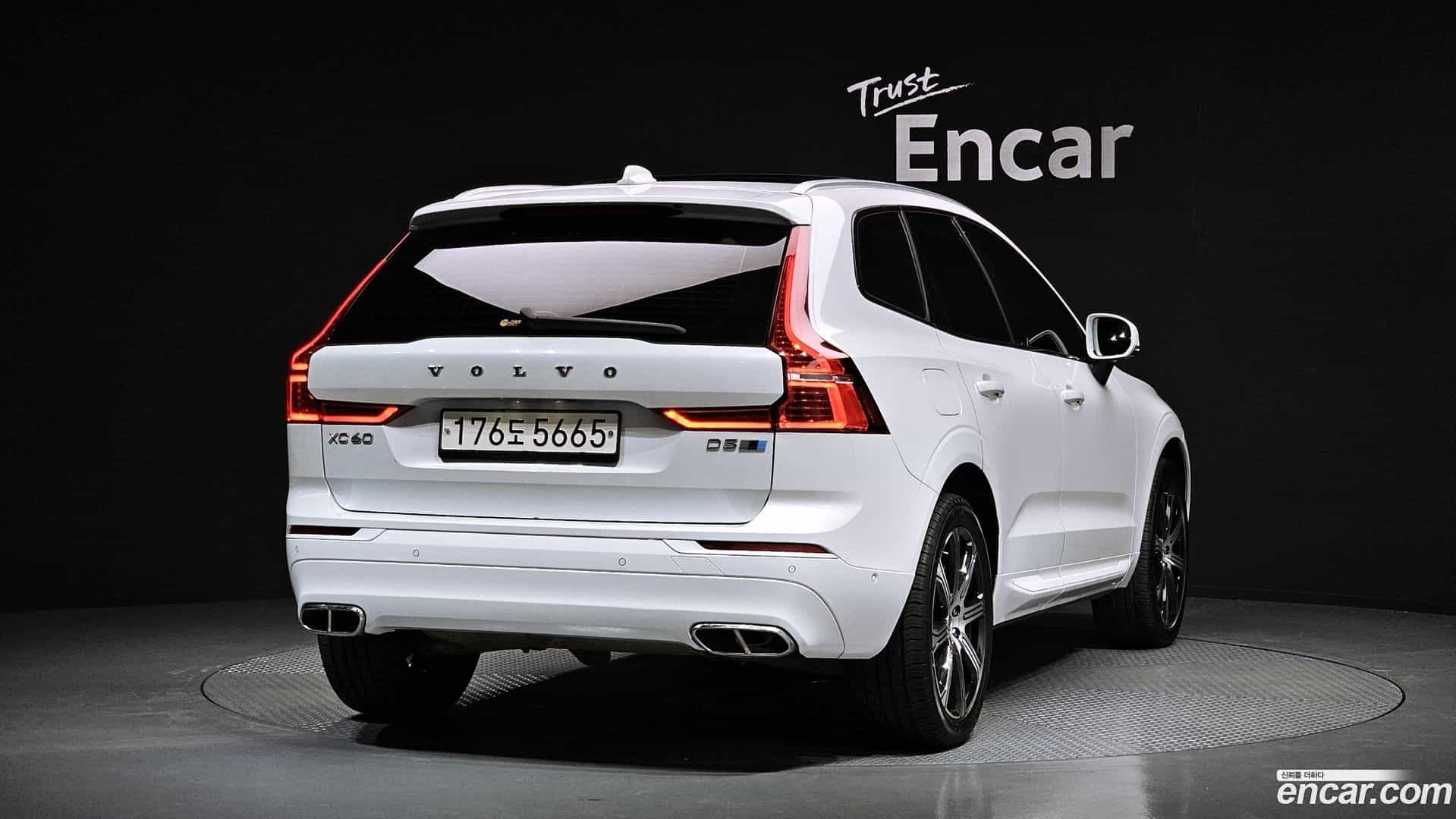 XC60 Volvo 2020.4-OUTER-002