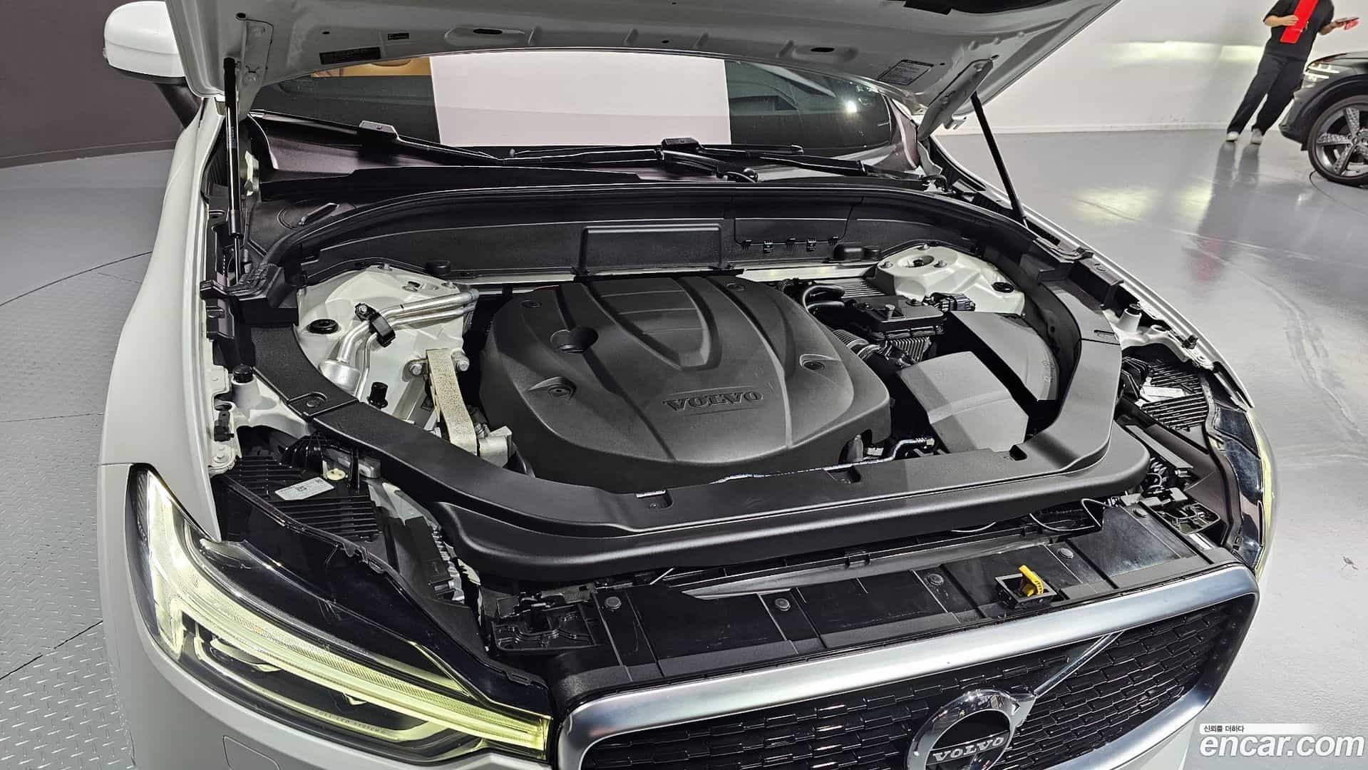 XC60 Volvo 2020.4-INNER-006