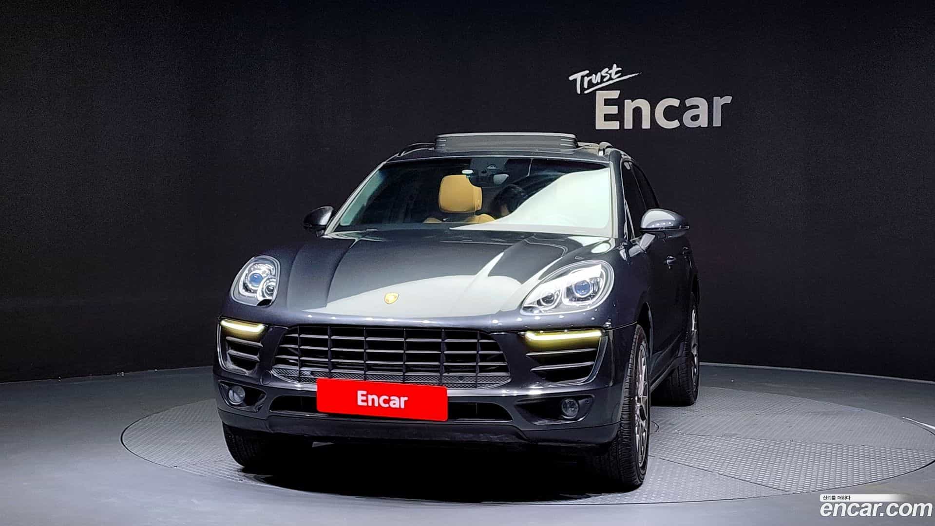 Macan Porsche 2017.11-OUTER-003