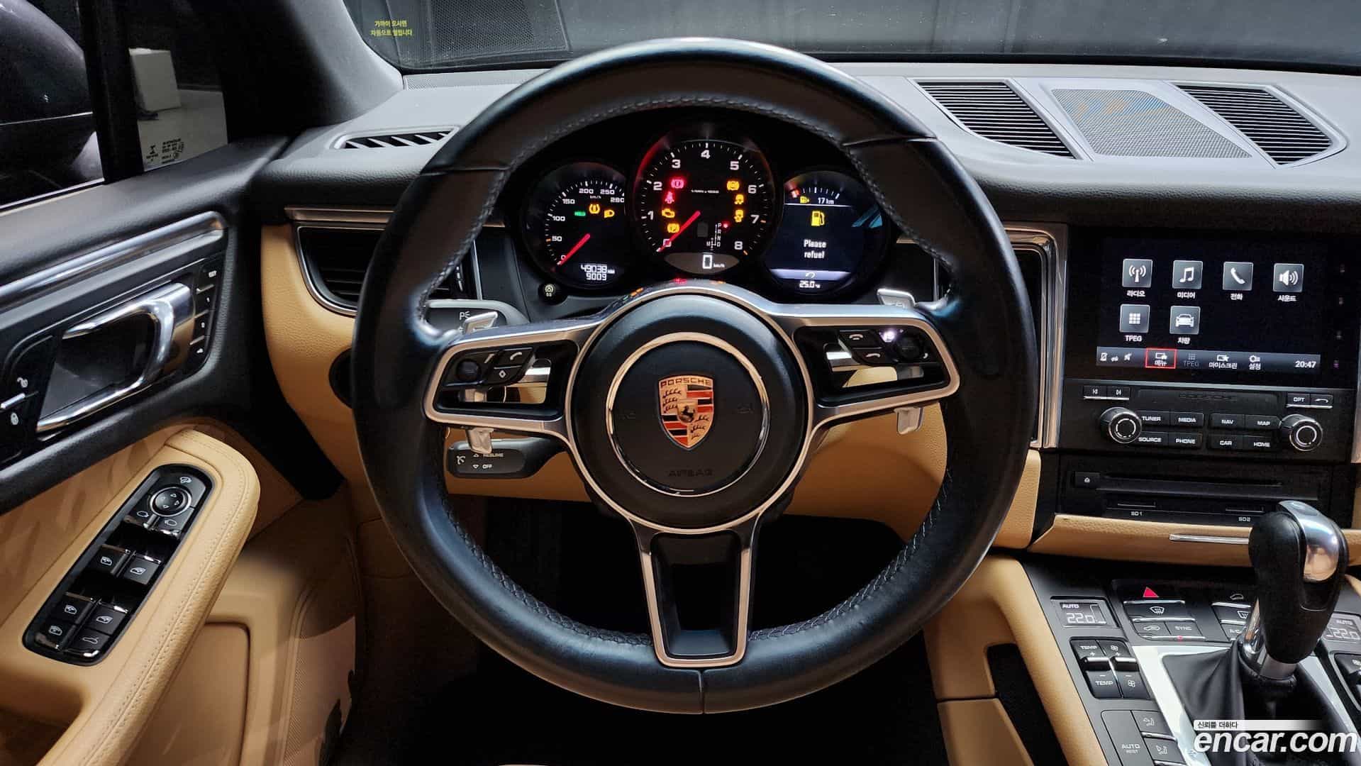 Macan Porsche 2017.11-OPTION-017