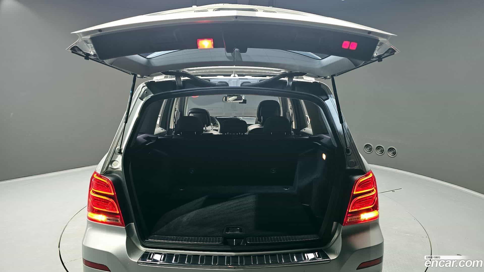 GLK-Class Mercedes-Benz 2012.10-OPTION-024