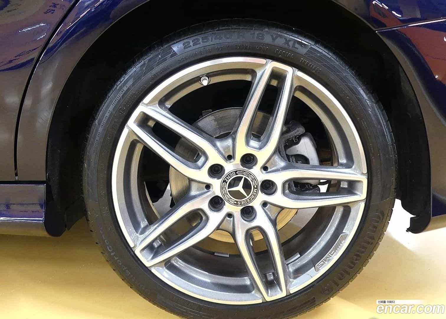 CLA-Class Mercedes-Benz 2018.5-INNER-009