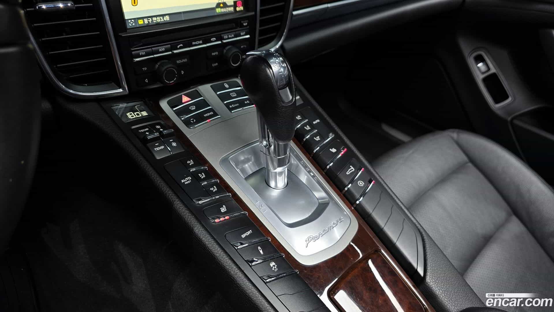 Panamera Porsche 2012.5-INNER-009