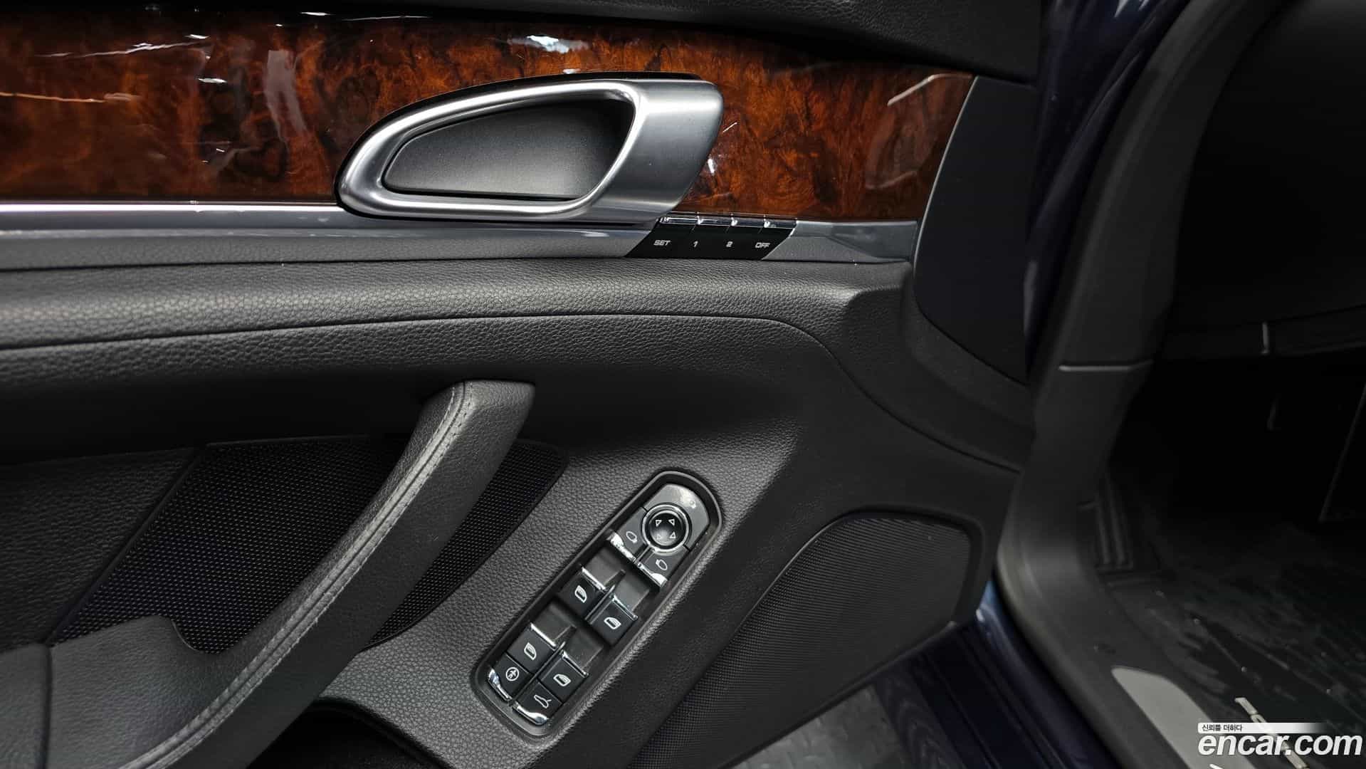 Panamera Porsche 2012.5-OPTION-021