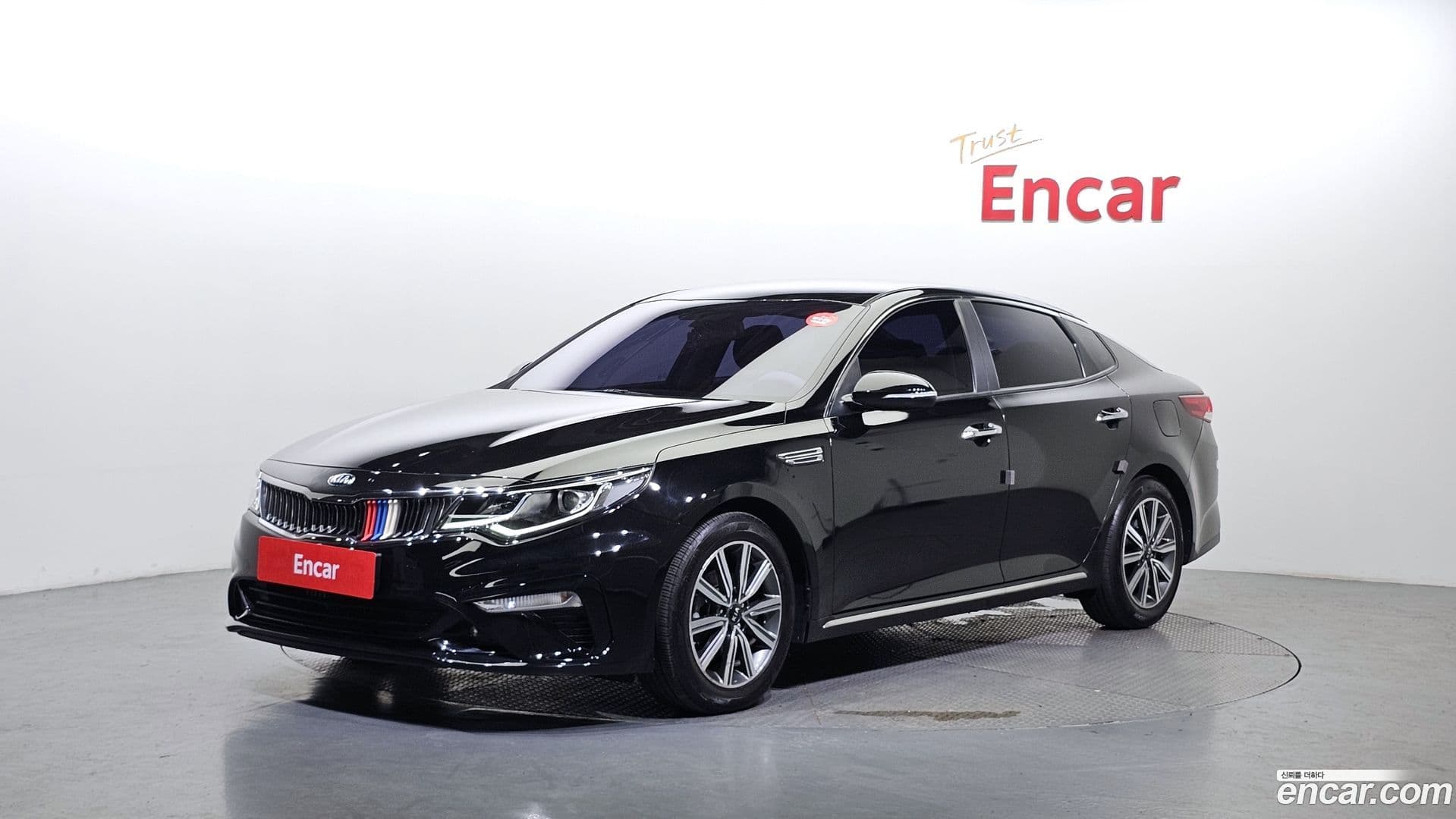 Main__Slider__Photo:K5 Kia 2019.2-0
