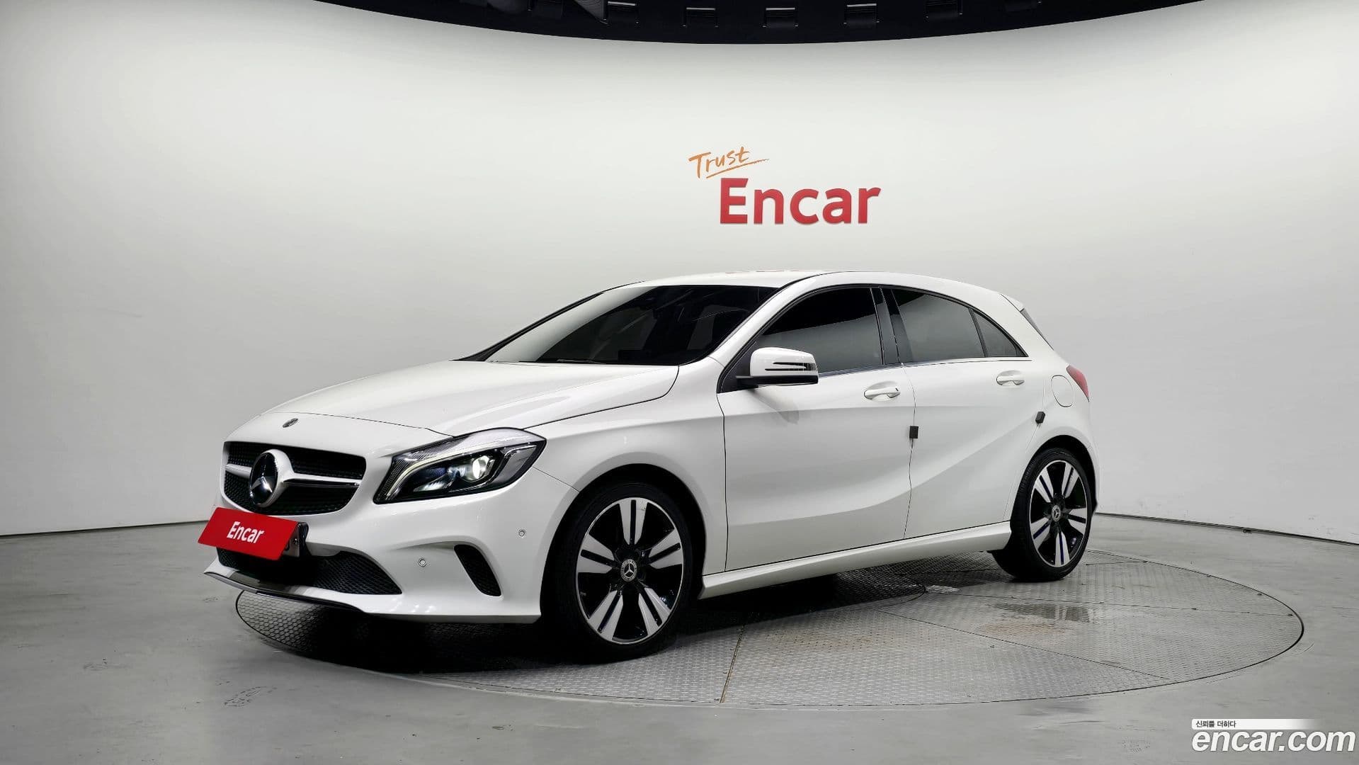 Main__Slider__Photo:A-Class Mercedes-Benz 2018.6-0