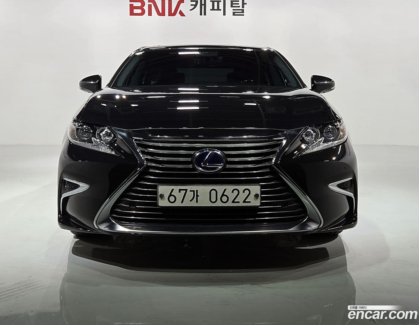 Main__Slider__Photo:ES Lexus 2016.5-0