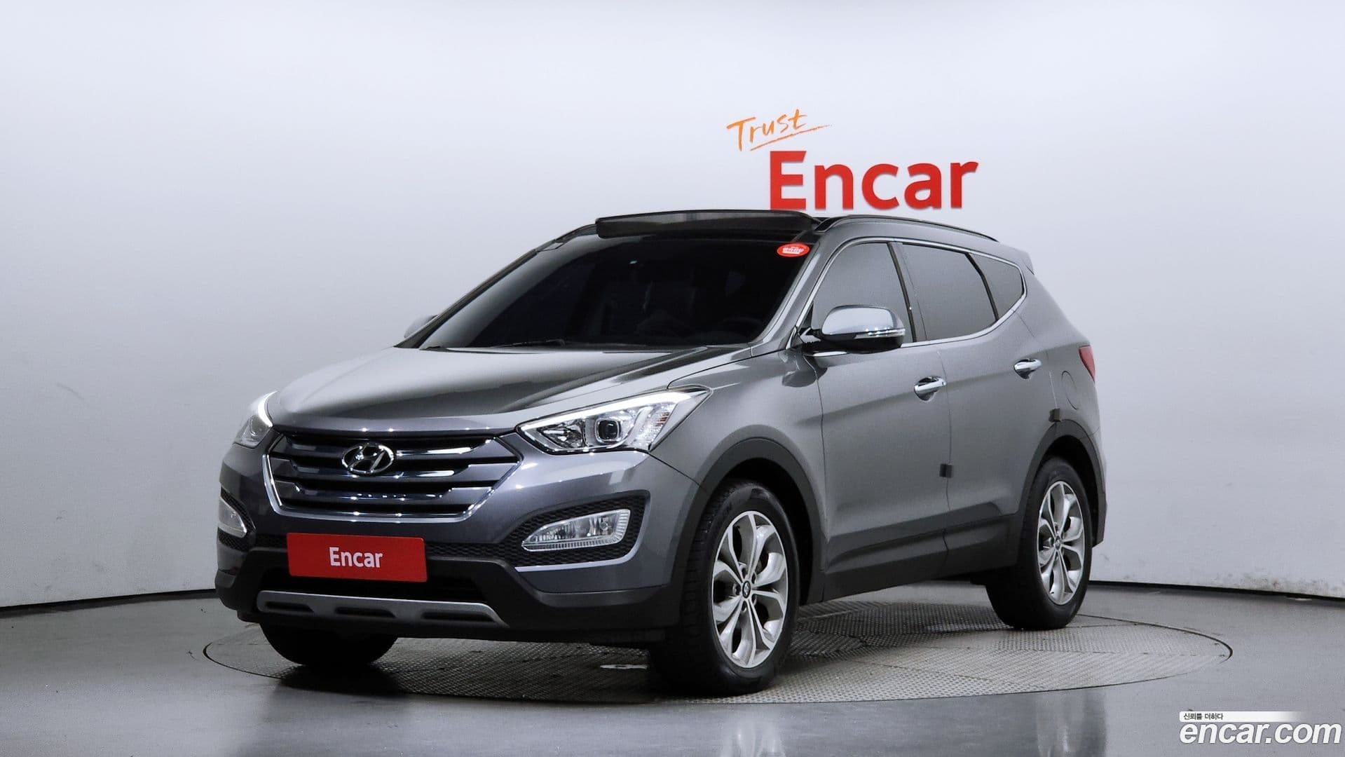 Main__Slider__Photo:Santafe Hyundai 2015.5-0