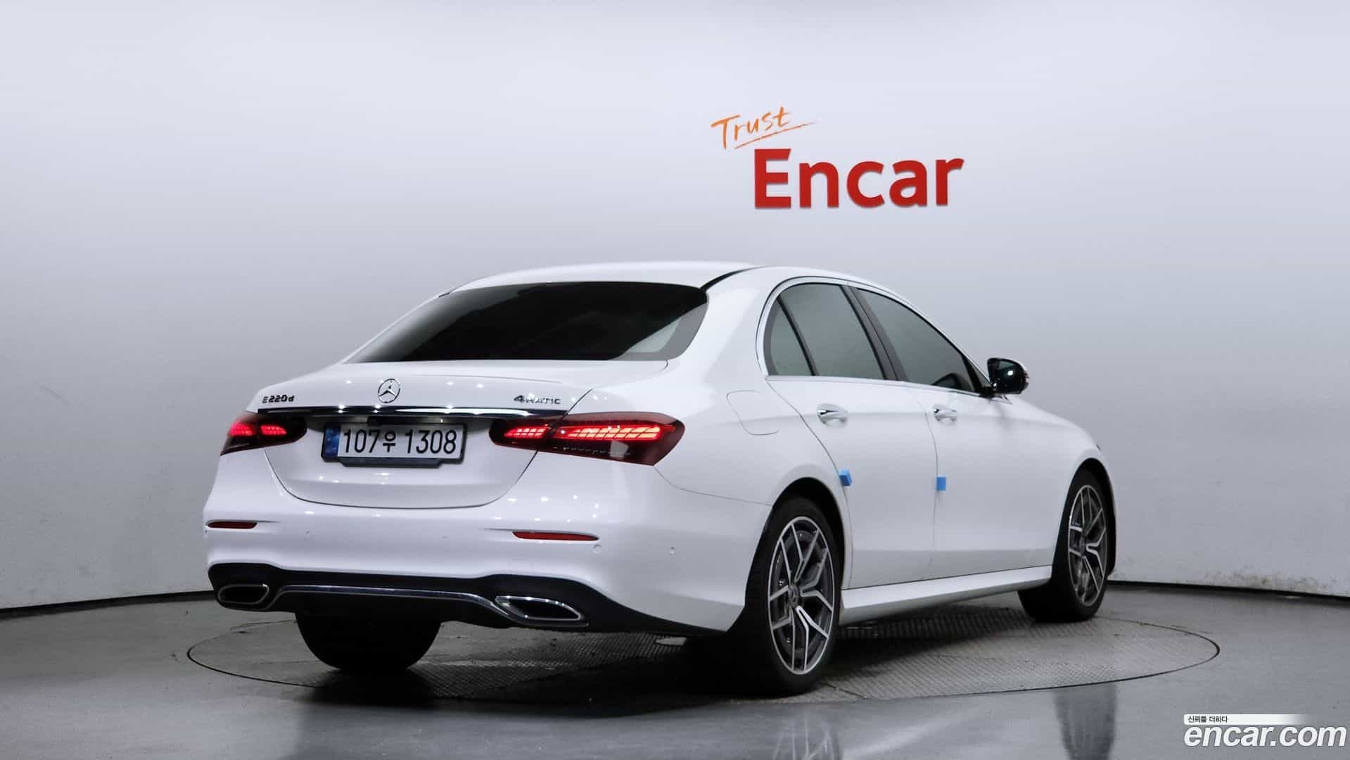 E-Class Mercedes-Benz 2020.10-OUTER-002