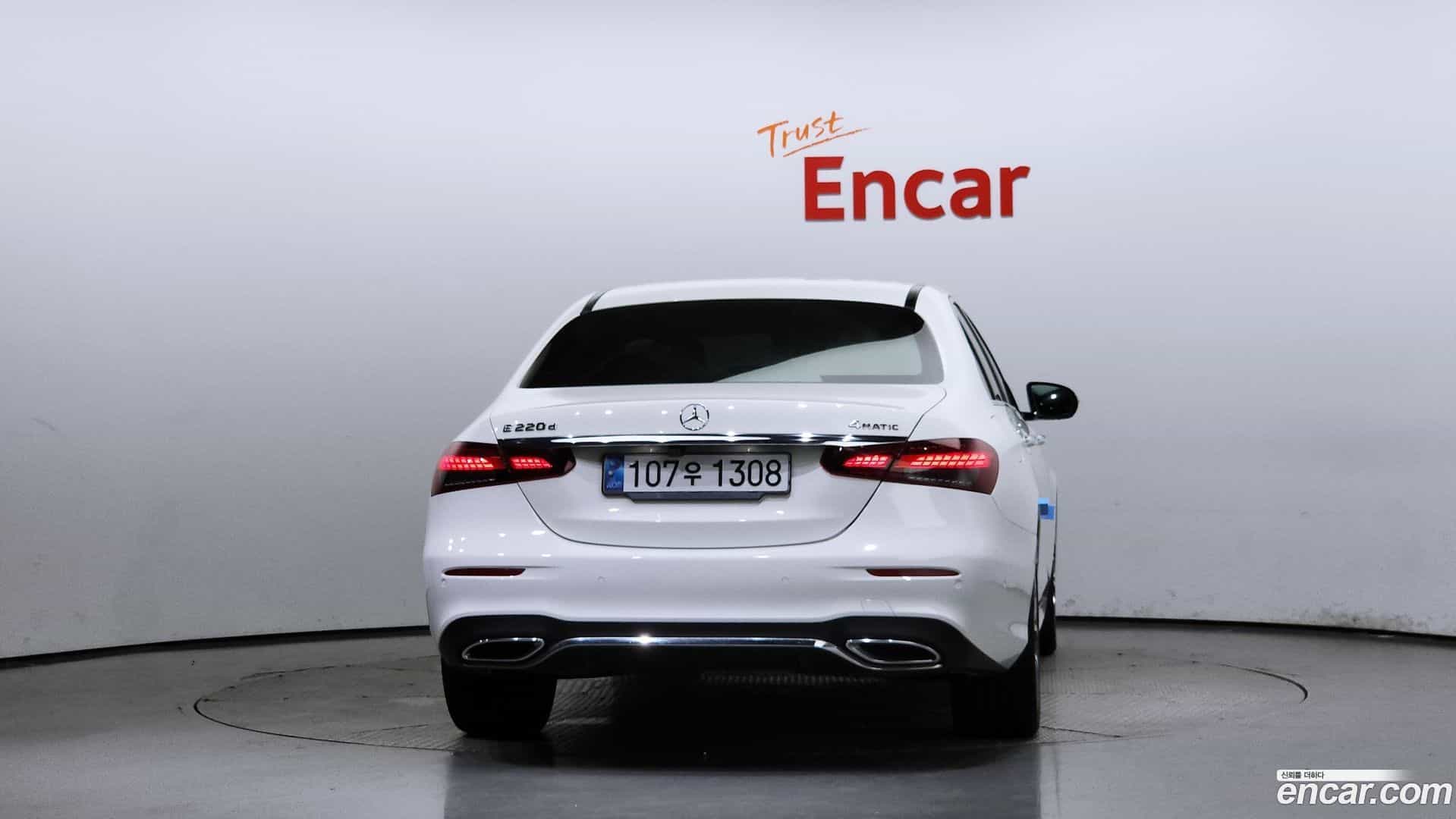 E-Class Mercedes-Benz 2020.10-OUTER-004