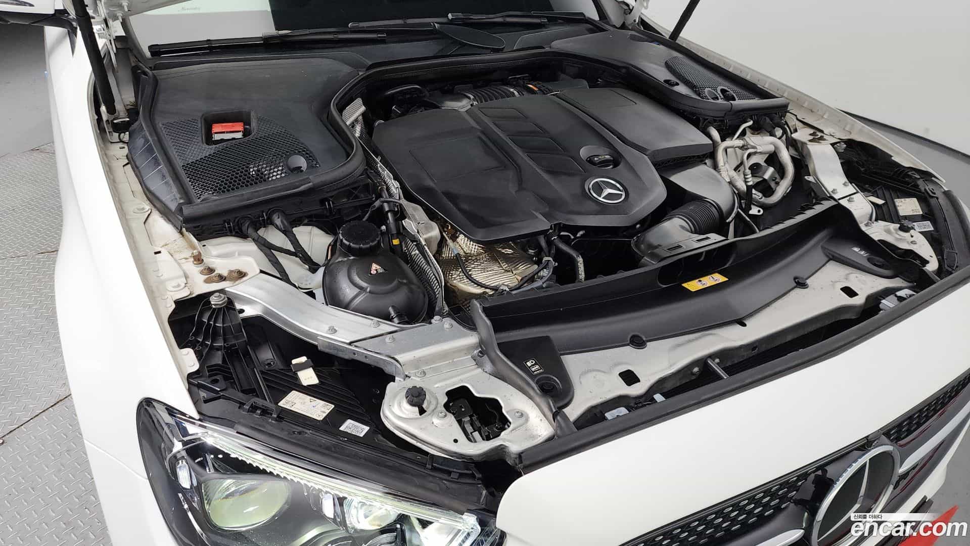 E-Class Mercedes-Benz 2020.10-INNER-006