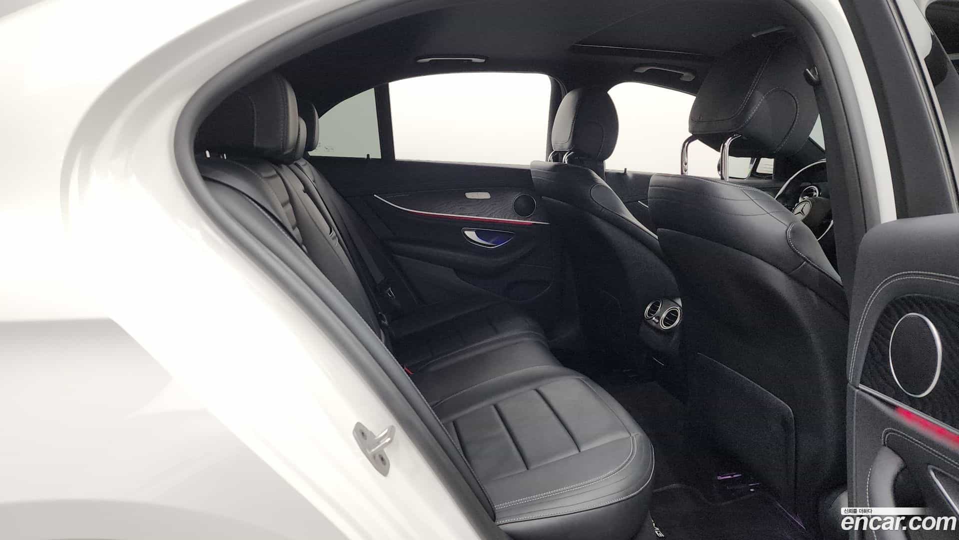 E-Class Mercedes-Benz 2020.10-OPTION-016