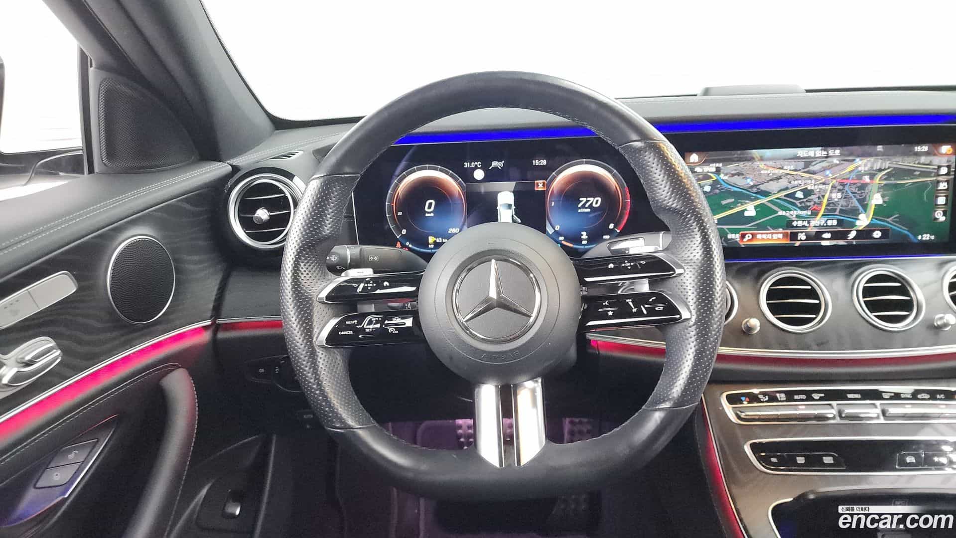 E-Class Mercedes-Benz 2020.10-OPTION-017