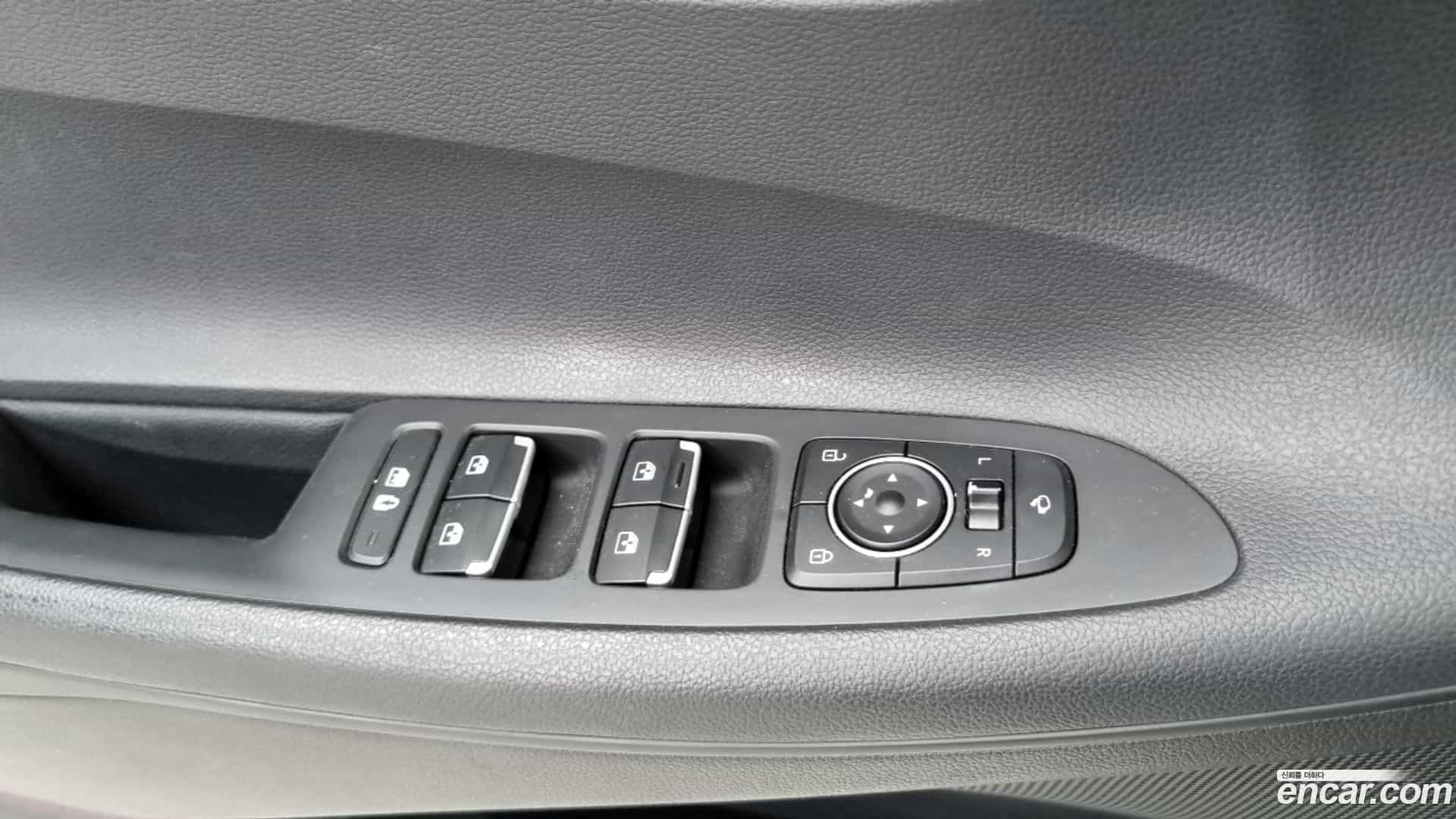Grandeur Hyundai 2020.0-OPTION-020