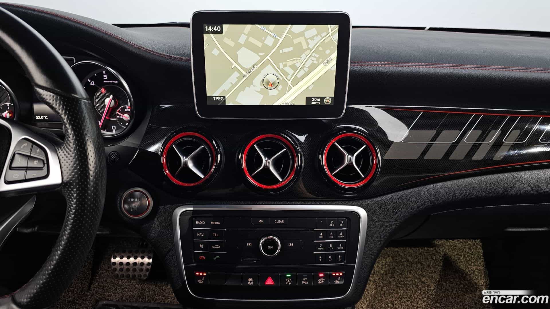GLA-Class Mercedes-Benz 2016.5-OPTION-018