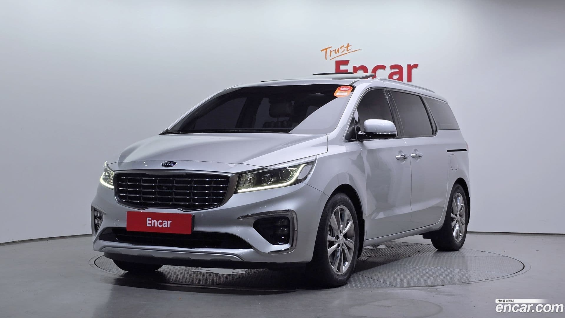 Main__Slider__Photo:Canival Kia 2018.3-0