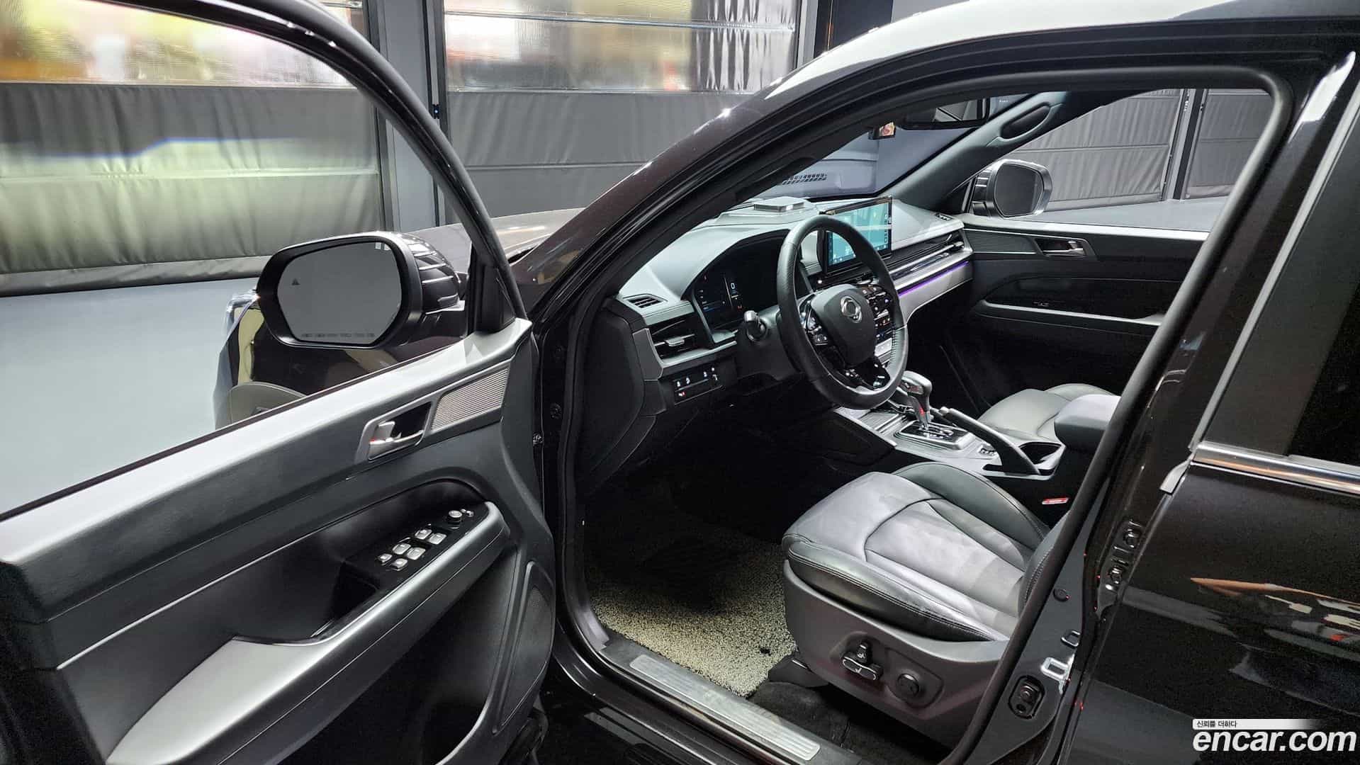Rexton KG Mobility 2023.4-INNER-010