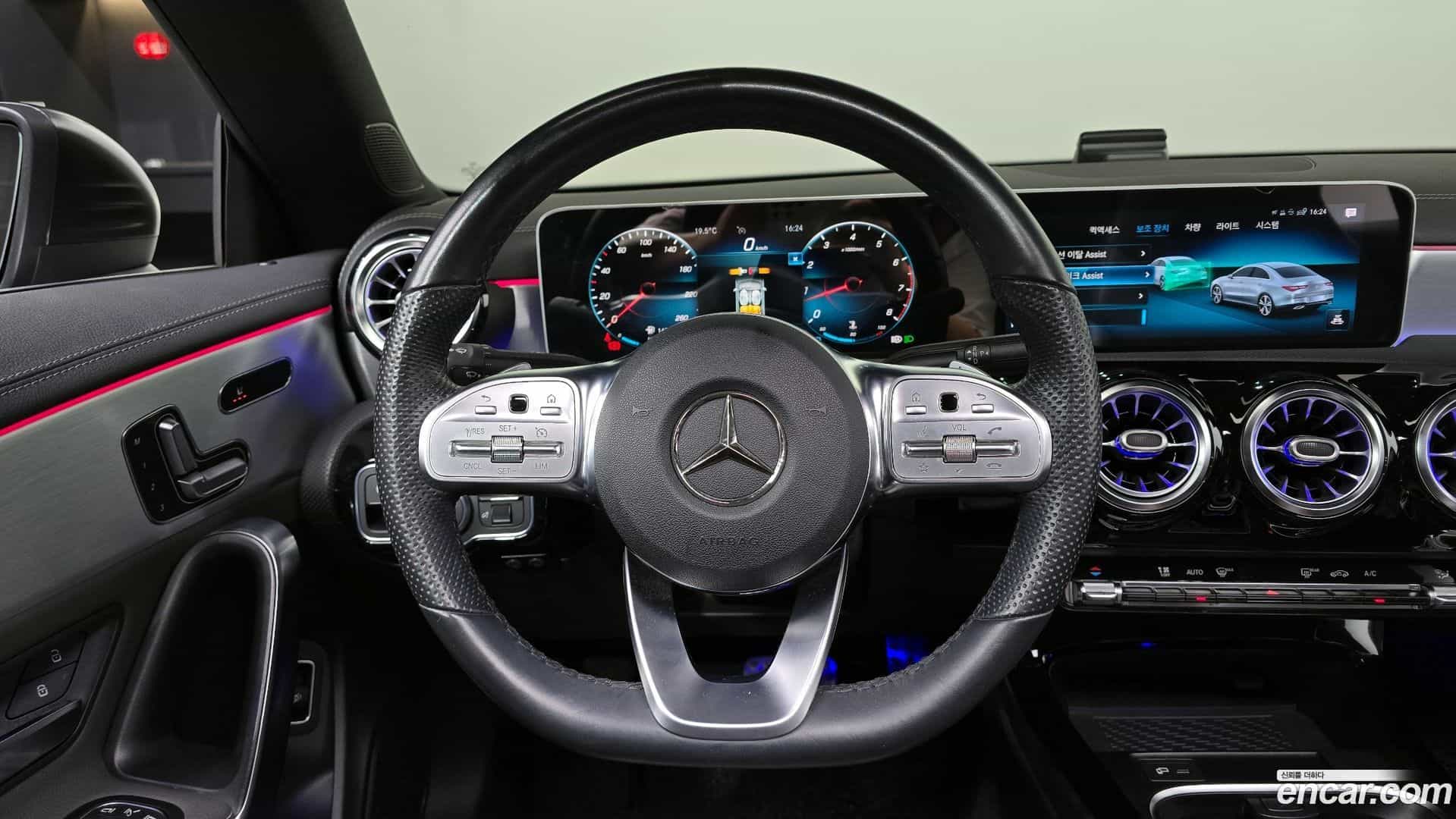 CLA-Class Mercedes-Benz 2020.4-OPTION-017