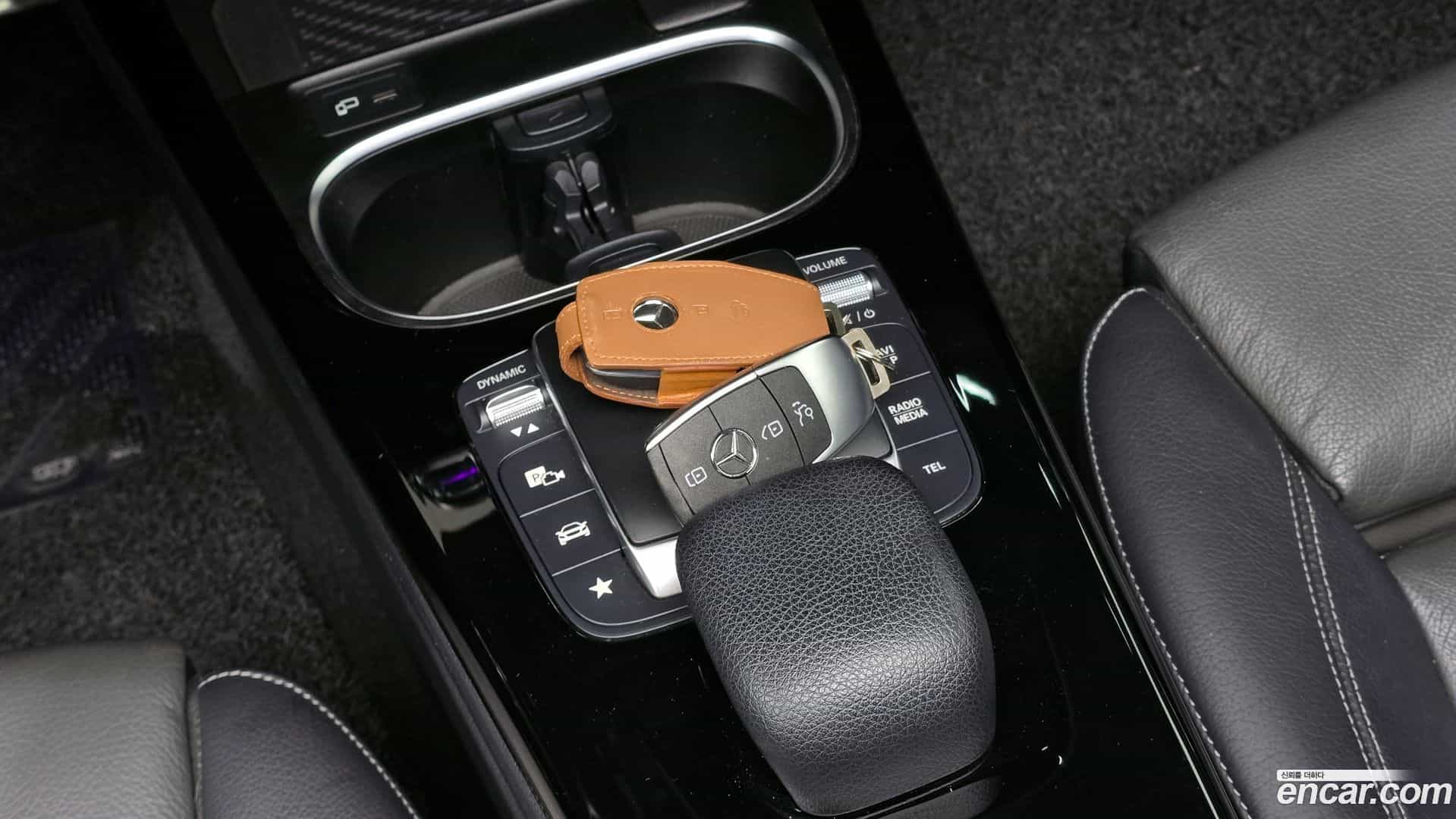 CLA-Class Mercedes-Benz 2020.4-OPTION-021