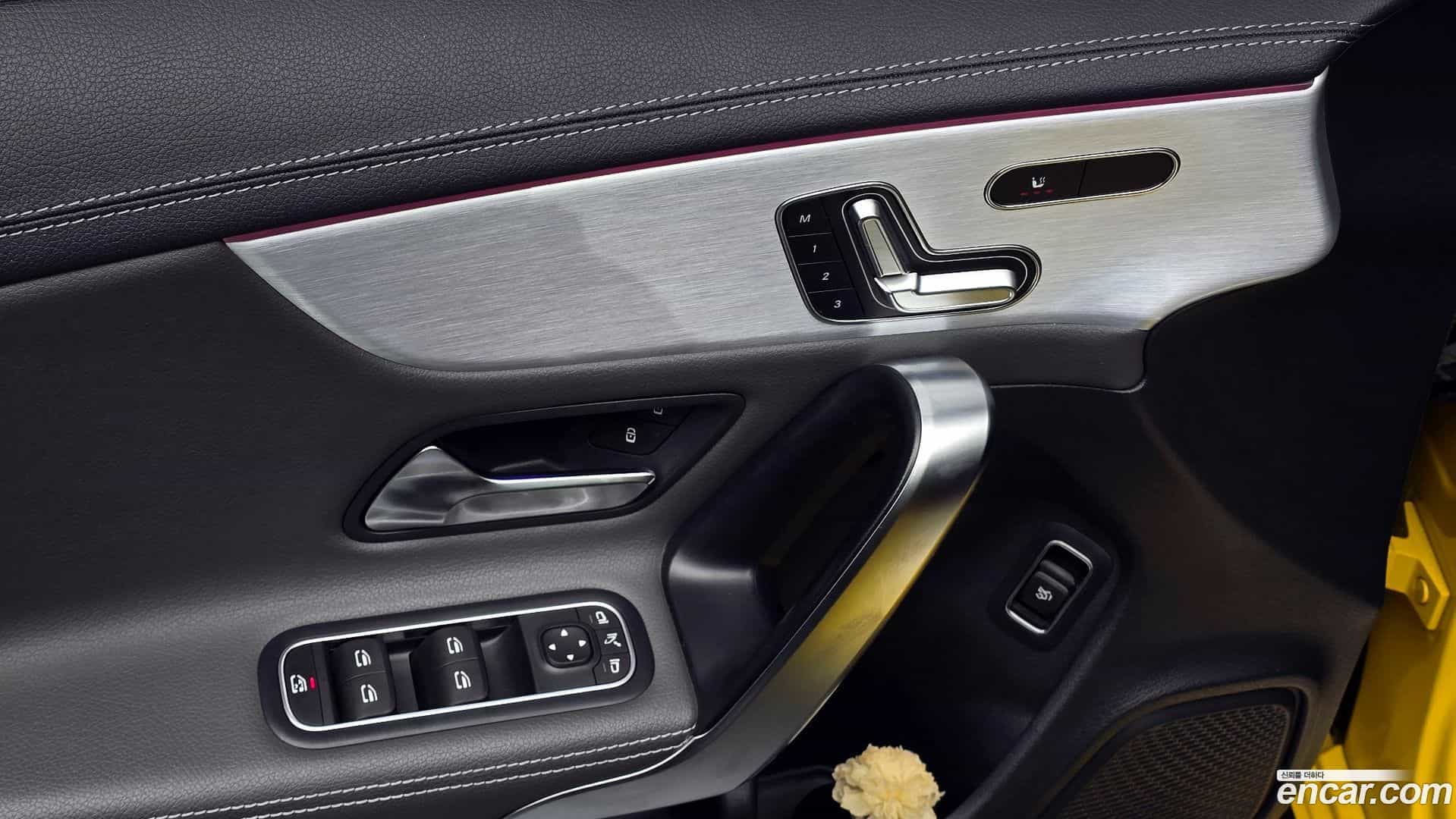CLA-Class Mercedes-Benz 2020.4-OPTION-022