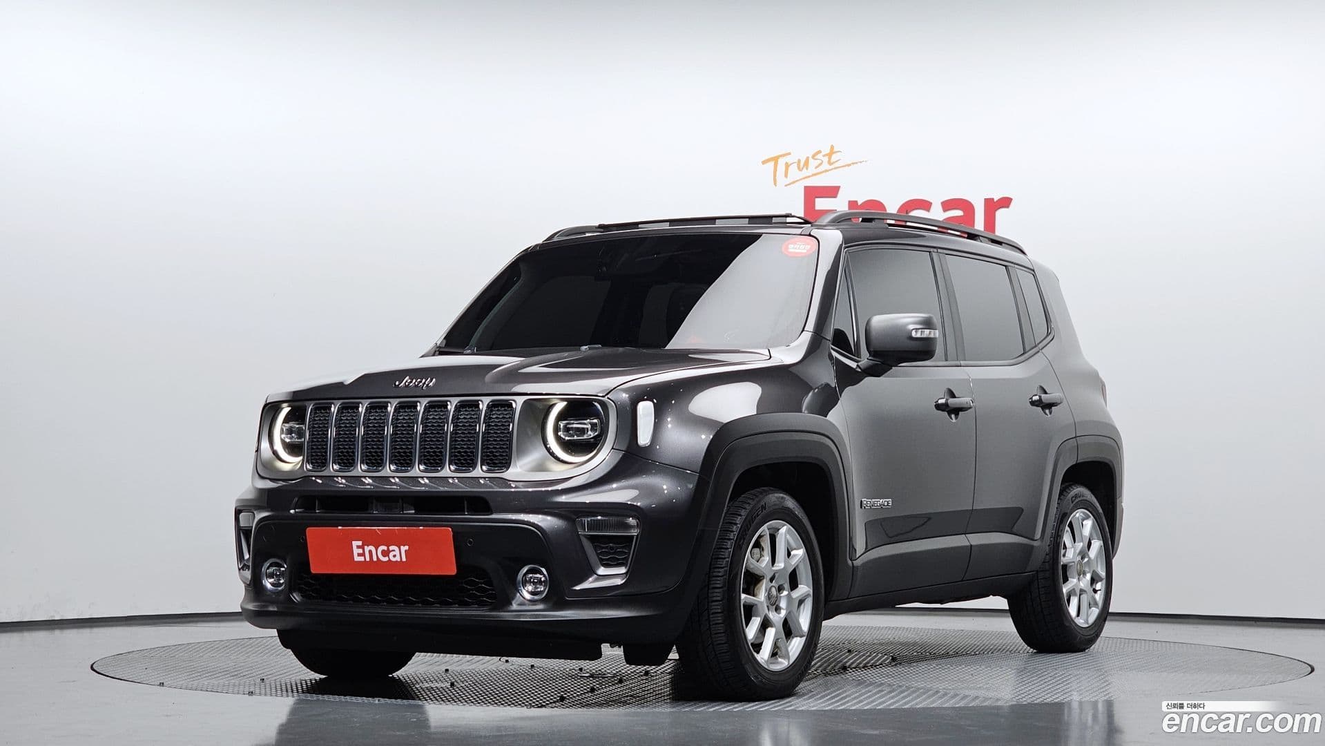 Main__Slider__Photo:Renegade Jeep 2021.3-0