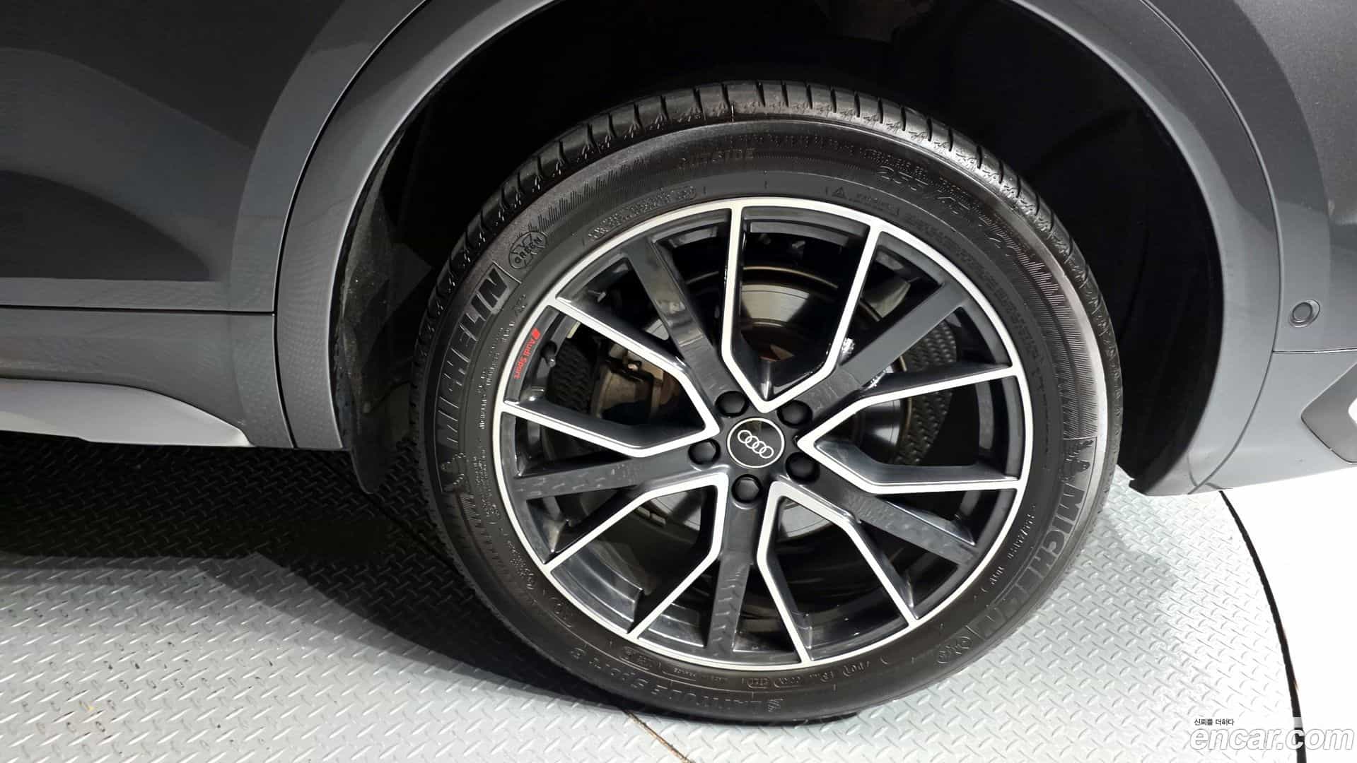 Q5 Audi 2023.4-OUTER-005