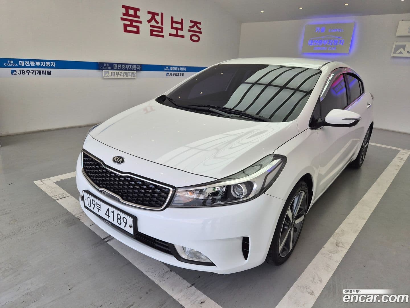 Main__Slider__Photo:K3 Kia 2017.3-0