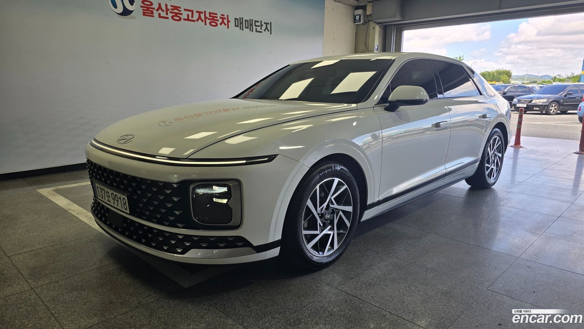 Main__Slider__Photo:Grandeur Hyundai 2023.1-0